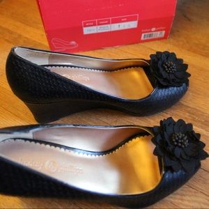 Lindsay Phillips Courtney Black Python Shoes Sz 6